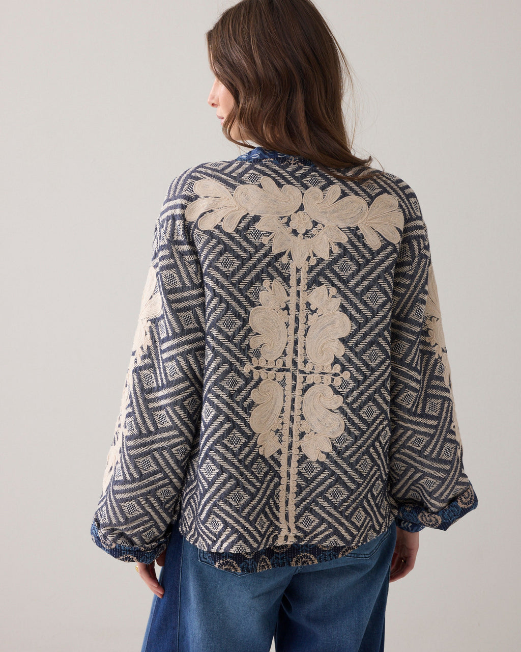 Reversible jasje met borduur