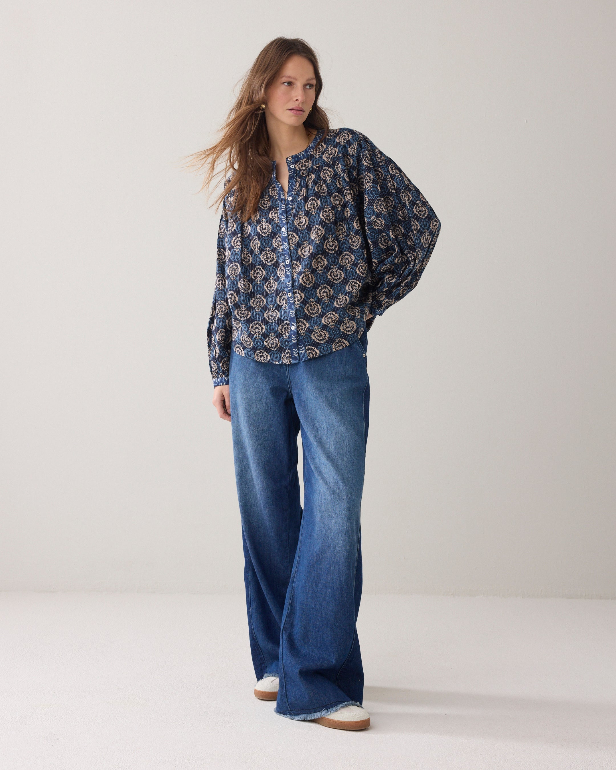 Blockprint-blouse met vleermuismouw