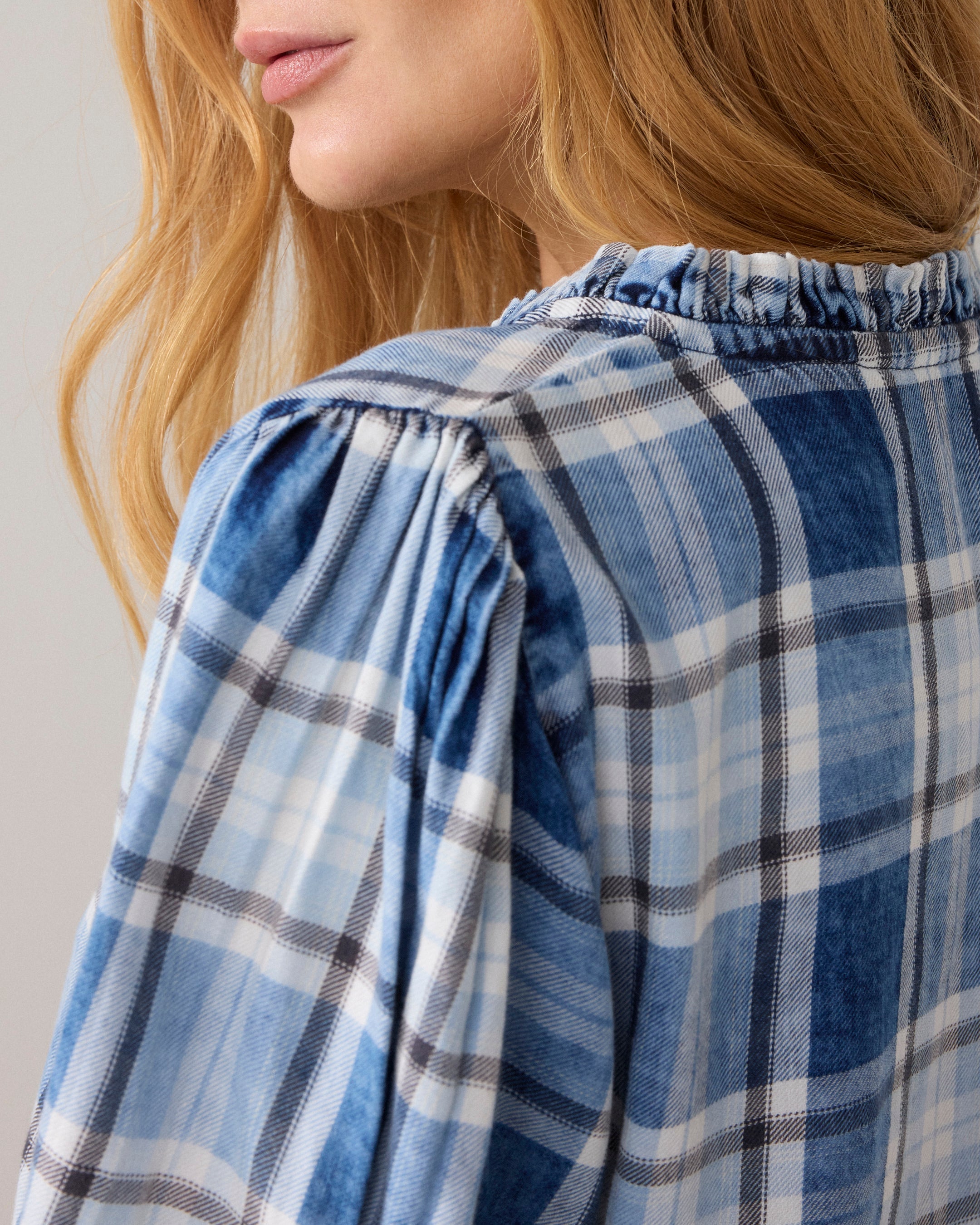 Ruitjesblouse met pofmouw