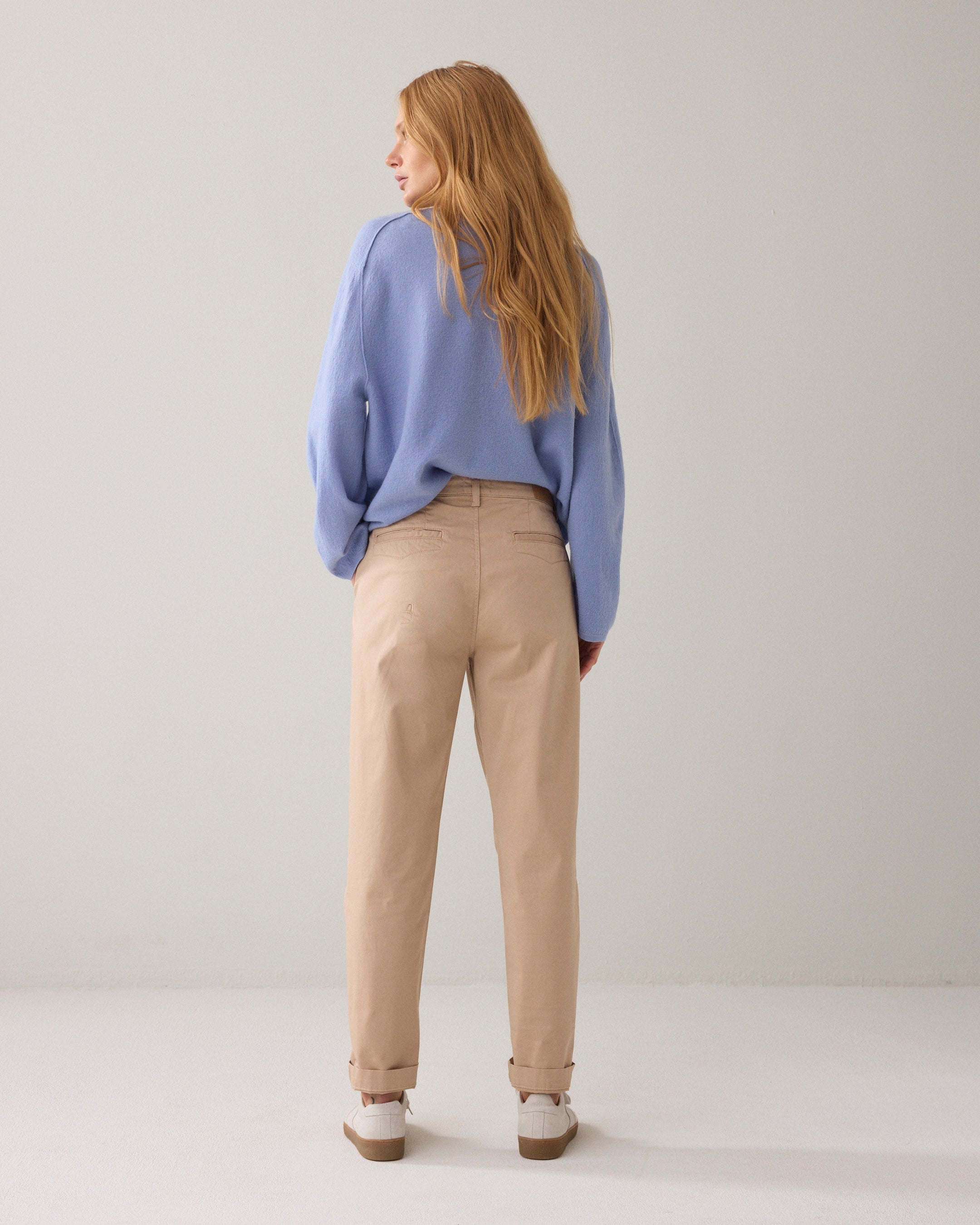 Slim chino satijngeweven